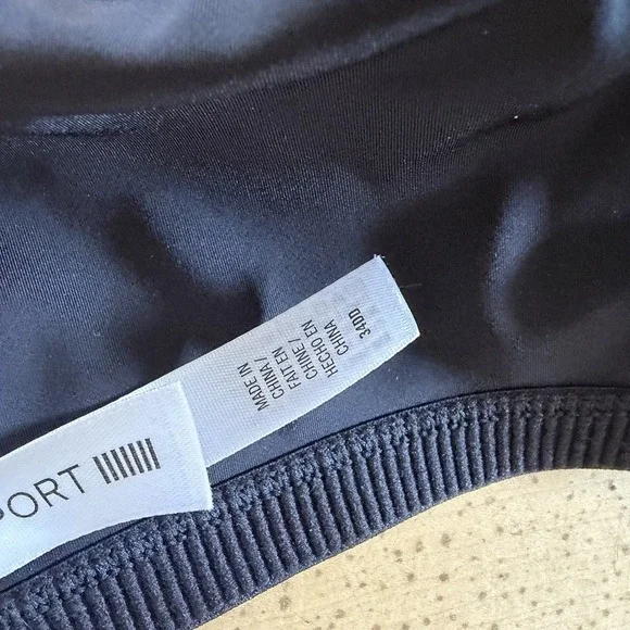 Victoria's Secret The Ultimate Maximum Support Sports Bra Charcoal Gray 34DD - Picture 4 of 10